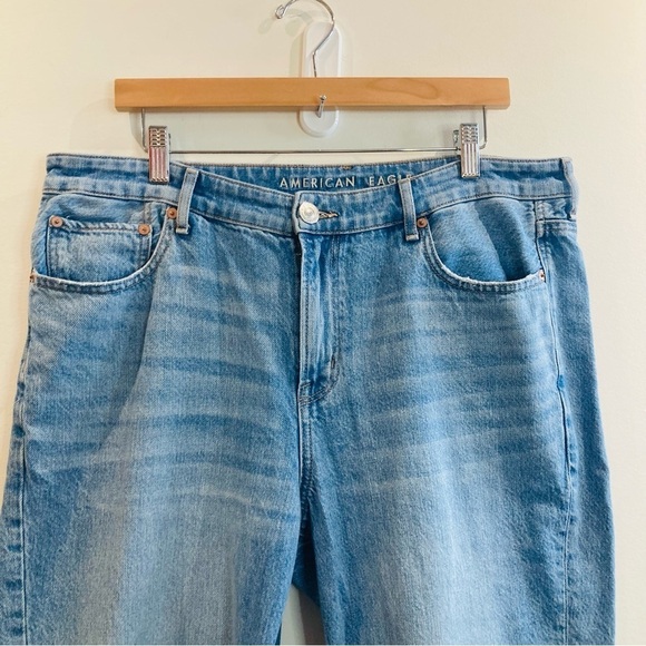 AMERICAN EAGLE Sz 16 90s Bootcut  Light Wash Raw Hem Wiskering Boot Cut Jeans - Picture 2 of 11